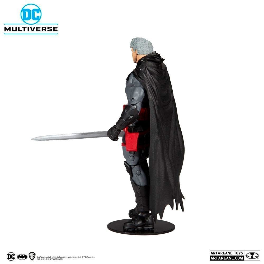 Figura Batman Flashpoint McFarlane de DC Multiverse con capa negra y espada en mano Figura Batman Flashpoint McFarlane de DC Multiverse con capa negra y espada en mano